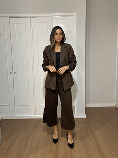 Calça pantacourt cor café - comprar online