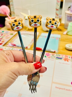 Tenedores acero tigre