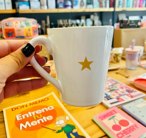 Taza estrella dorada