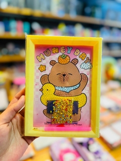 Cuadro diamante Capybara patito - comprar online