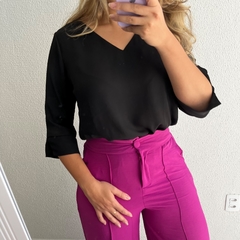 BLUSA MANGA 3/4 DECOTE V - PRETA