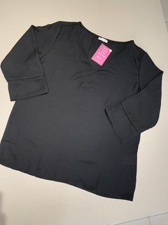 Imagem do BLUSA MANGA 3/4 DECOTE V - PRETA