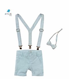 Bermuda de linho azul bebê c/ suspensório e gravata | linho | 2 peças