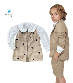 Vestido Pri - Bege com corações bordados e camisa branca (2 pçs) na internet