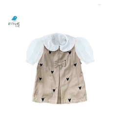 Vestido Pri - Bege com corações bordados e camisa branca (2 pçs) - comprar online