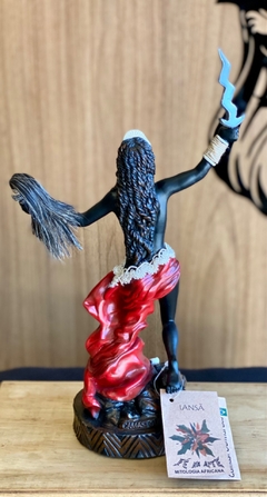 Iansã em resina (26cm) - comprar online