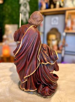 Sagrada Família (25cm) - cor bordô na internet