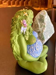 Deusa Gaia (16cm) na internet