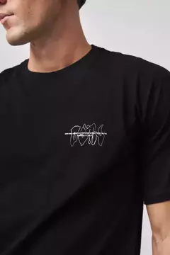 Remera Distortion negro - comprar online