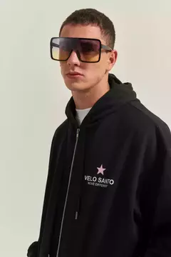 Campera Move Different en internet