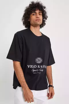 Remera Apparel Boxy negro en internet