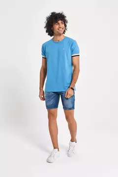 Remera Lyon celeste en internet