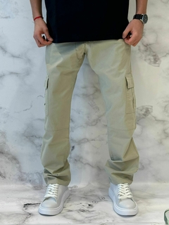 Pantalón Cargo de Gabardina