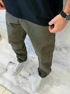 Pantalón Cargo de Gabardina - comprar online