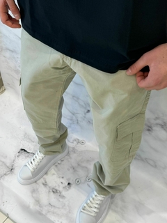 Imagen de Pantalón Cargo de Gabardina