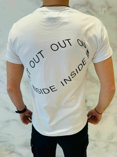 Remera Out Insade - comprar online