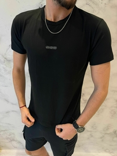 Remera Travis en internet