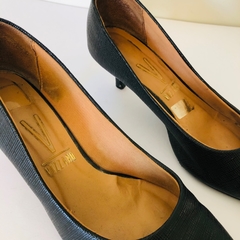 Sapato Scarpin Preto Salto Fino Vizzano 36 - loja online