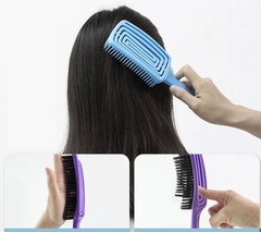 Escova de Cabelo Massageadoura Raquete Vazada Curva de Espiral Flexível Antifrizz Desembaraça Sem Quebrar Os Fios na internet