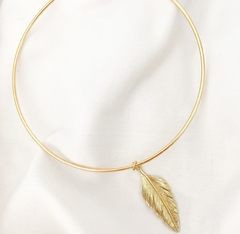 Choker com Pingente de Folha na internet