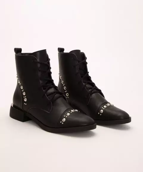 Bota Feminina Coturno Oneself Preta Tachas 37