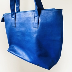 Bolsa de Ombro Média Azul Marisa - comprar online