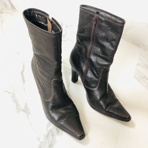 Bota Marrom Bico Fino Salto Fino Corello 35