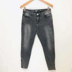 Calça Jeans Cigarrete Cintura Média Riachuelo 42