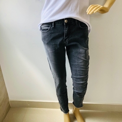 Calça Jeans Cigarrete Cintura Média Riachuelo 42 na internet