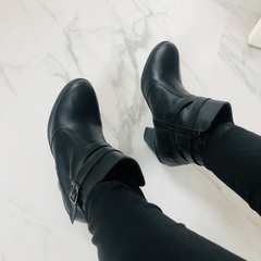 Bota Feminina Cano Curto Preta Bruna Rocha 36