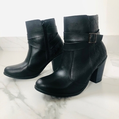 Bota Feminina Cano Curto Preta Bruna Rocha 36