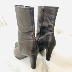 Bota Marrom Bico Fino Salto Fino Corello 35 - comprar online