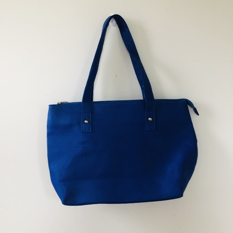 Bolsa de Ombro Média Azul Marisa