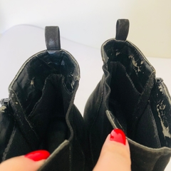 Imagem do Bota Cano Curto Salto Fino Preta Ferrarezi 39
