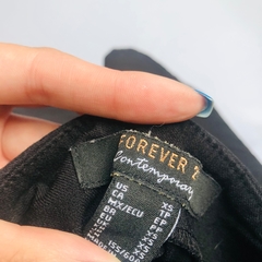 Shorts Hot Pants Cintura Alta Botões Forever 21 PP - loja online