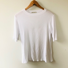 Blusa Branca Básica Manga Curta Ak by Riachuelo na internet