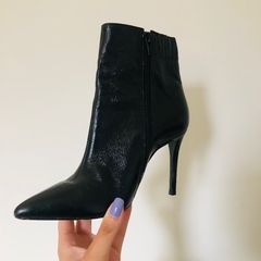 Bota Feminina Cano Curto Salto Fino Preta Arezzo 34 - comprar online