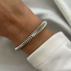 Pulseira Bracelete Anitta Folheada - comprar online