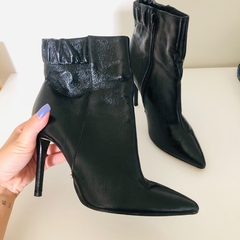 Bota Feminina Cano Curto Salto Fino Preta Arezzo 34 - loja online