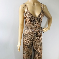 Macacão Longo Decotado Oncinha Animal Print Caedu P - loja online