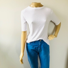 Blusa Branca Básica Manga Curta Ak by Riachuelo - loja online