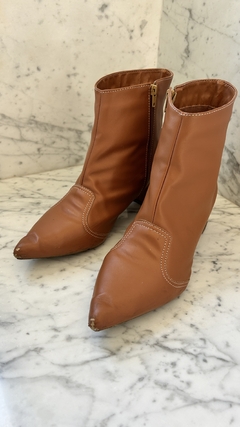 Bota Feminina Cano Curto Bico Fino Salto Grosso 38 na internet