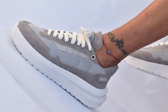 Praga Gris Base Blanca en internet