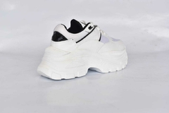 GINA Blanco detalle en negro - tienda online