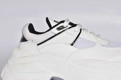 GINA Blanco detalle en negro - comprar online