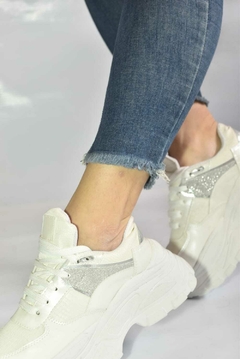 GINA Blanco satinado detalle en glitter plata