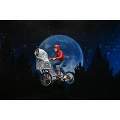 Elliot and ET on Bike - ET 40th Anniversary - 7 Scale - Neca - Camuflado Toys