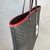 BOLSA PRETA VERMELHA VH - Compritchas Brechó