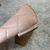 SAPATILHA NUDE BICO DOURADO - Compritchas Brechó