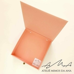 Caixa Eden & Ana Paula - 20 x 20 x 5 - Rosa Fidji - Ateliê Mimos da Ana